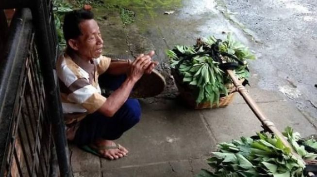 16670-kisah-tukang-sayur-berangkat-umrah-instagramcomatsemangatumat