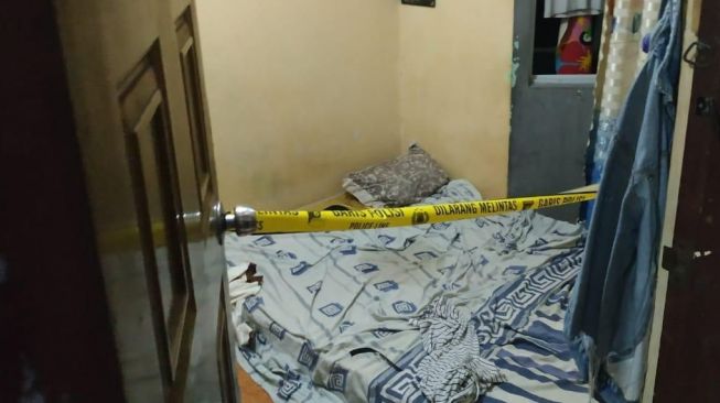 72081-garis-polisi-dipasang-di-lokasi-pembunuhan