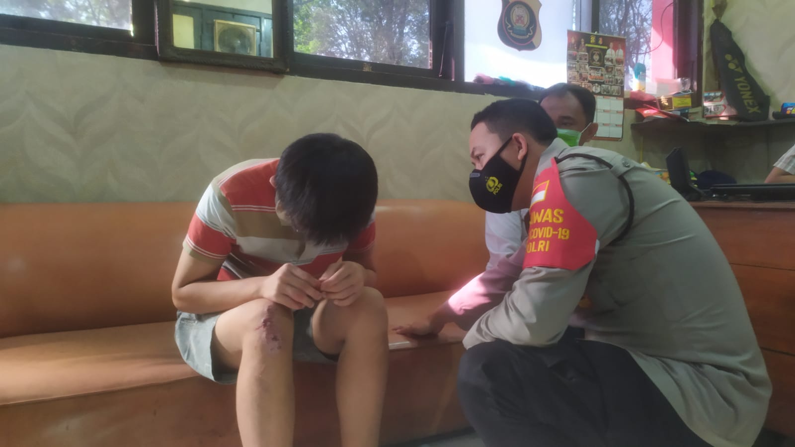 Curi Kotak Amal