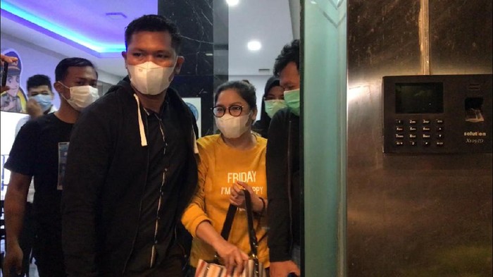 Penampakan dr Lois yang ditangkap