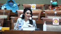 anggota-komisi-ix-dpr-krisdayanti_169