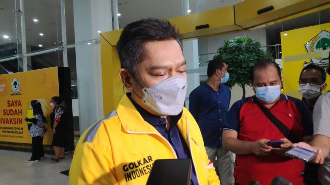 Adies Kadir menjabat Wakil Ketua Umum Golkar bidang Polhukam menggantikan Azis Syamsuddin