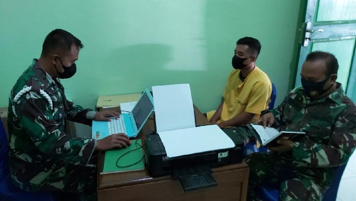 Seorang prajurit TNI AD, Prada Candra Gerson Kumaralo, tewas diduga akibat dianiaya.