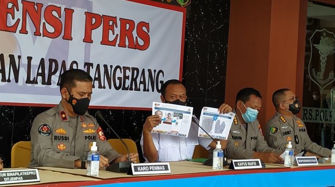 Tim DVI Polri kembali mengidentifikasi tiga jenazah korban kebakaran Lapas Klas I Tangerang, Banten. Total ada 10 jenazah yang telah teridentifikasi, Minggu