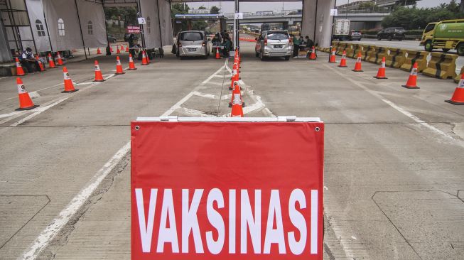 Vaksinasi drive thru