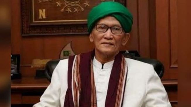 . Ketua Umum Majelis Ulama Indonesia (MUI), KH Miftachul Akhyar.