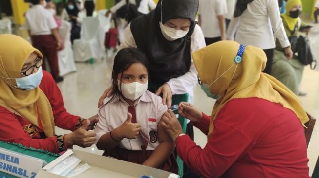 Proses vaksin untuk anak