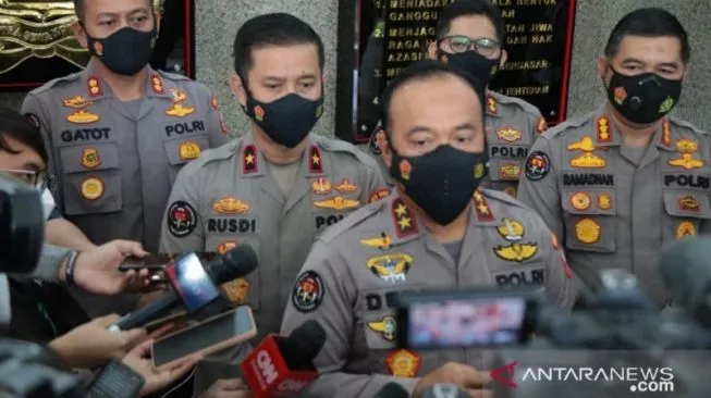 82520-kepala-divisi-kadiv-humas-polri-irjen-pol-dedi-prasetyo