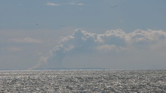 83594-erupsi-gunung-anak-krakatau