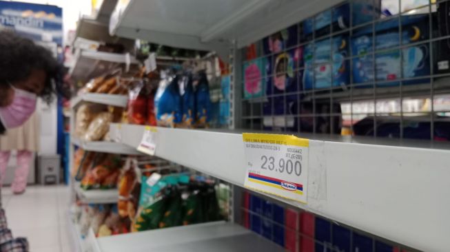 54632-stok-minyak-goreng-di-minimarket-jogja-kosong