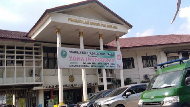6188c7fcee2da-pengadilan-negeri-palembang_tvonenews_665_374 (1)