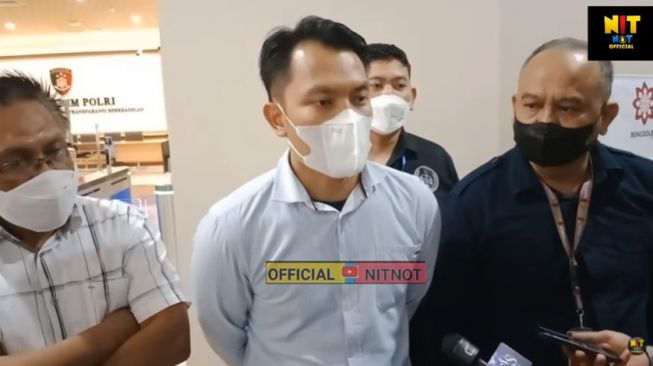 Nanda, korban investasi bodong ditemani pengacara