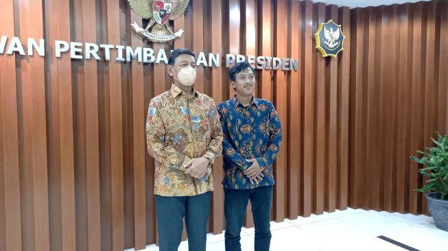 Ketua Watimpres Jenderal TNI (Purn) Wiranto usai menerima BEM Nusantara di Kantor Wantimpres, Jakarta