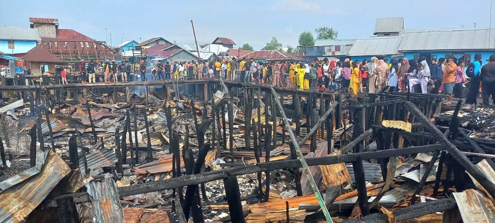 Terbakar
