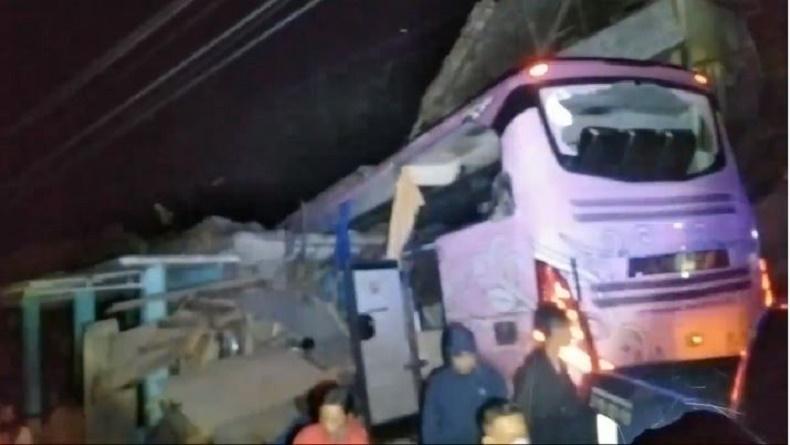kecelakaan_bus_di_ciamis