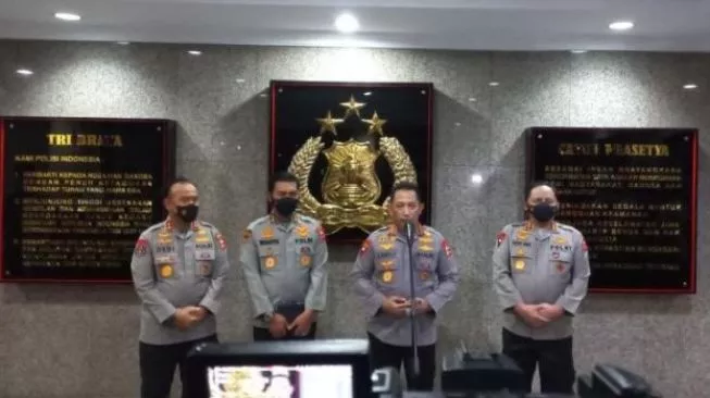 20542-kapolri-jenderal-listyo-sigit-menyampaikan-pengumuman-resmi-menonaktifkan-irjen-ferdy-sambo