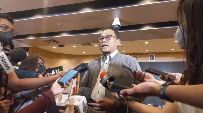 31088-kepala-bidang-pemberitaan-kpk-ali-fikri