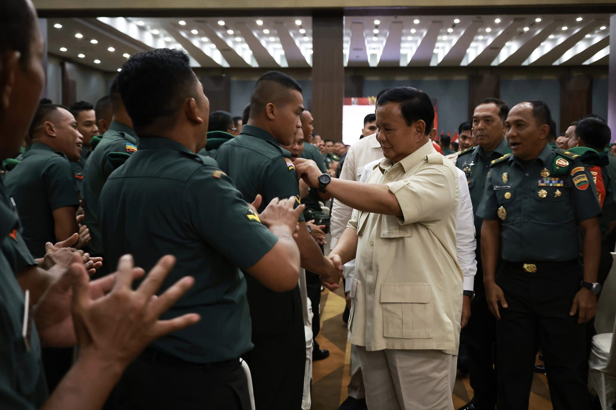 babinsa-medan_disapa Prabowo