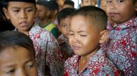Anak anak menangis haru ikut Mobile Quran