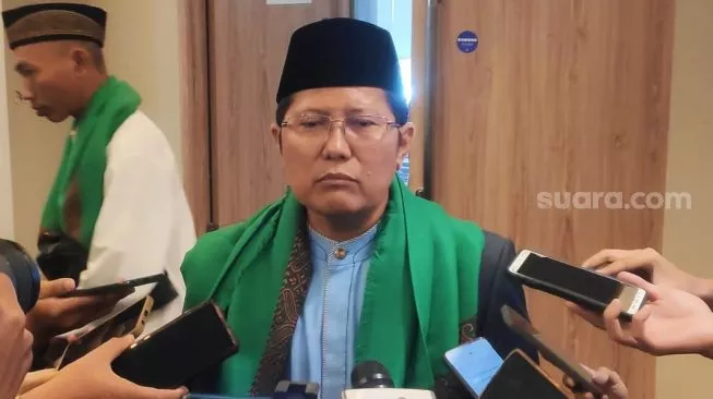 32218-ketua-majelis-ulama-indonesia-mui-pusat-bidang-dakwah-dan-ukhuwah-kh-cholil-nafis