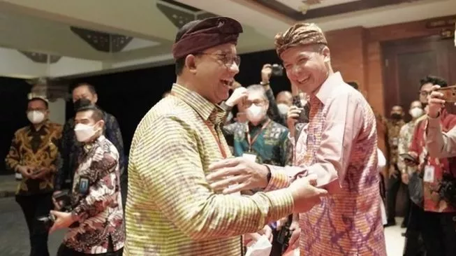 79418-momen-akrab-ganjar-pranowo-dan-anies-baswedan-di-rakernas-appsi-disorot-instagram