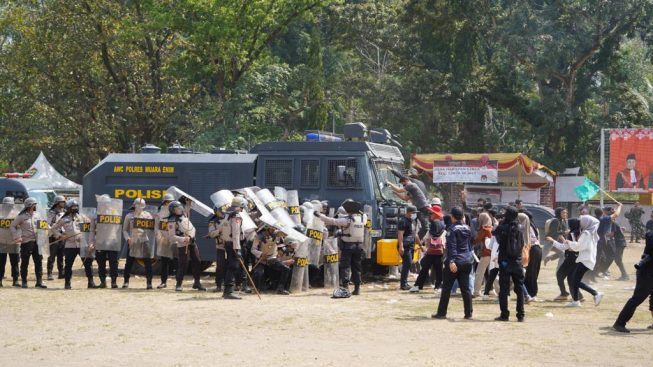 Simulasi pengamanan Pemilu 2024 oleh Polres Muaraenim