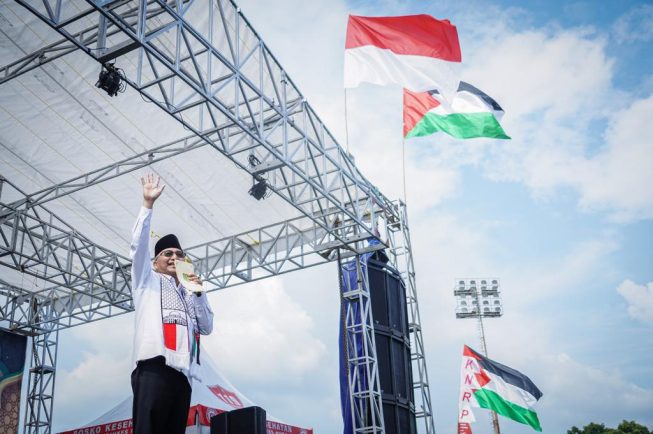 Pj Bupati Apriyadi Mahmud saat menyampaikan orasi kemanusiaan