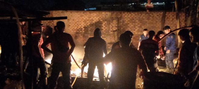 WhatsApp Image 2023-11-14 at 22.19.19 Kondisi kontrakan yang dijadikan tempat penimbunan BBM ludes dilalap api