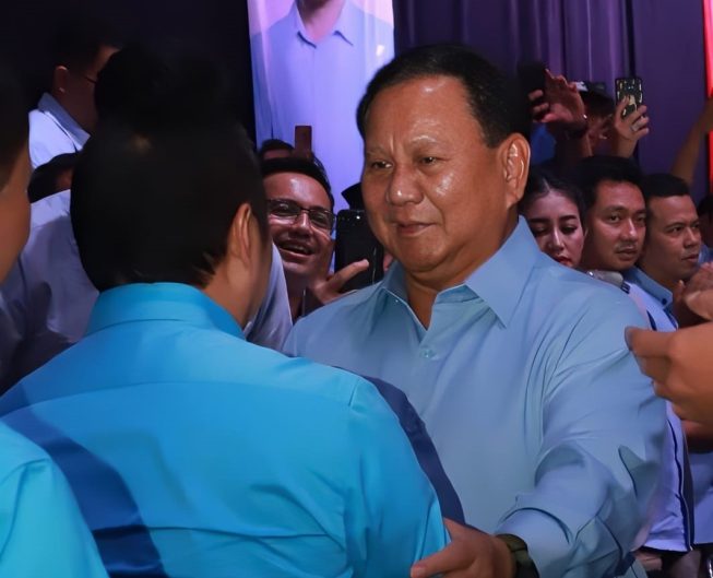 Prabowo saat menghadiri pengukuhan Tim Kampanye Daerah (TKD) Jawa Barat (Jabar) di The House Convention Hall Paskal, Bandung, Sabtu (25/11/2023)