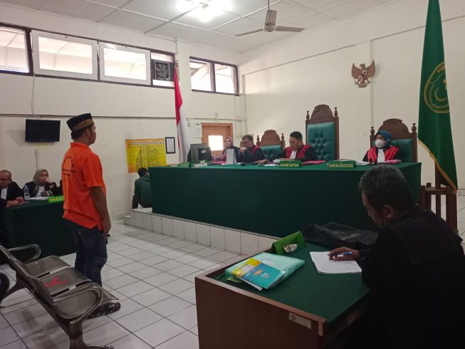 Suasana sidang vonis terhadap Raka yang menjadi kurir shabu di PN Palembang, Kamis (7/12/2023).
