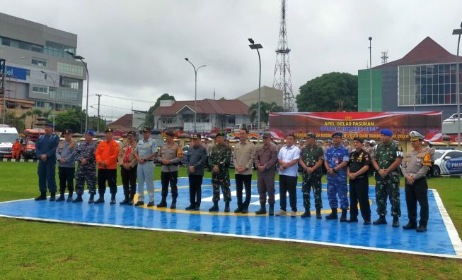 Polda Sumsel bersama Forkompimda Sumsel menggelar Operasi Lilin Musi 2023-2024 untuk mengamankan perayaan Nataru yang bertepatan dengan masa kampanye pemilu 2024. Sebanyak 3097 personil gabungan akan disebar ke 66 pos di pintu masuk Sumsel.