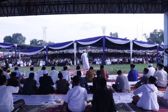 WhatsApp Image 2023-12-26 at 21.18.42 Acara doa dan dzikir akhir tahun 2023 dengan tajuk "Bersyukur Atas Keberkahan dan Do'a untuk Masa Depan Bangsa yang Lebih Baik," di eks Arena MTQ, Jalan Pintu IV Lorong Swadaya, Talang Bakung, Kota Jambi, Provinsi Jambi, Selasa (26/12/2023).