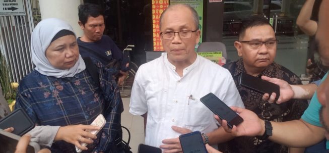 Tim kuasa hukum keempat terdakwa Gunadi Wibakso SH MH