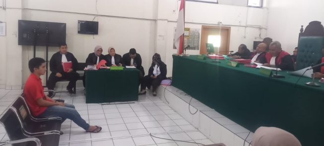 Sidang vonis terhadap terdakwa Picksi sopir truk pembawa minyak ilegal Sidang vonis terhadap terdakwa Picksi sopir truk pembawa minyak ilegal