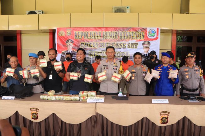 Polres Banyuasin Gagalkan Peredaran Narkoba, Amankan 23kg Shabu dan 15.000 Butir Ekstasi Polres Banyuasin Gagalkan Peredaran Narkoba, Amankan 23kg Shabu dan 15.000 Butir Ekstasi