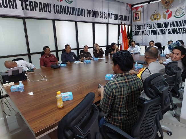 Tim Sentra Gakkumdu Sumatera Selatan terdiri dari Bawaslu, Polda dan Kejati pun menjabarkan dasar hukum dalam menindaklanjuti perkara ini