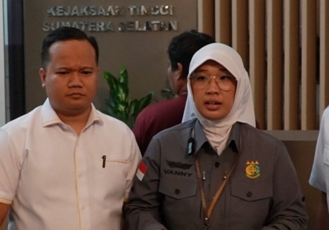 Kepala Seksi Penerangan Hukum (Kasi Penkum) Kejati Sumsel, Vanny Yulia Eka Sari SH MH Kepala Seksi Penerangan Hukum (Kasi Penkum) Kejati Sumsel, Vanny Yulia Eka Sari SH MH