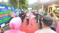 Tradisi Gerbang Pora Sambut Kedatangan Kapolres Pagaralam Baru AKBP Erwin Aras Genda
