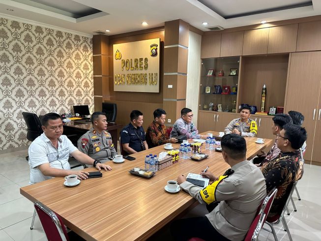 apolres OKU dan Ketua KPU OKU bersinergi untuk menciptakan situasi Kamtibmas yang aman dan kondusif menjelang Pemilu Serentak 2024 apolres OKU dan Ketua KPU OKU bersinergi untuk menciptakan situasi Kamtibmas yang aman dan kondusif menjelang Pemilu Serentak 2024