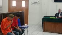 Dalam sidang Majelis Hakim memvonis 4 tahun 6 bulan penjara denda Rp 800 juta subsider 3 bulan kurungan terhadap terdakwa M Rizki