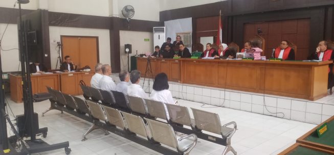 Sidang kasus dugaan korupsi dalam proses akuisisi saham PT SBS Sidang kasus dugaan korupsi dalam proses akuisisi saham PT SBS