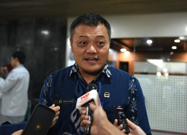 Kepala Pusat Analisis Keparlemenan Sekretariat Jenderal DPR RI Achmad Sani Alhusain Kepala Pusat Analisis Keparlemenan Sekretariat Jenderal DPR RI Achmad Sani Alhusain