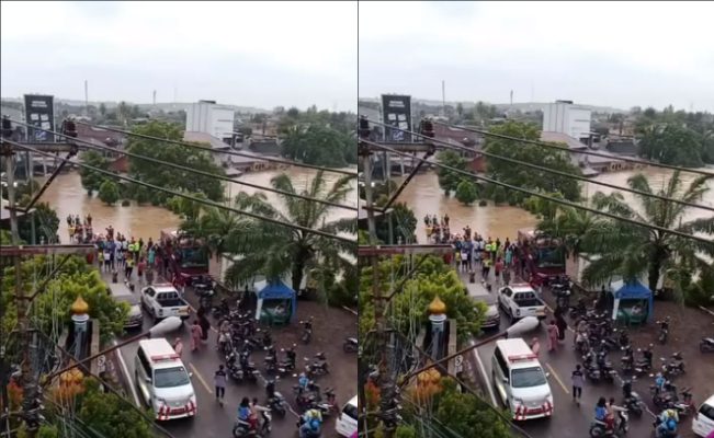 Banjir di Kecamatan Lawang Kidul Muaraenim Banjir di Kecamatan Lawang Kidul Muaraenim