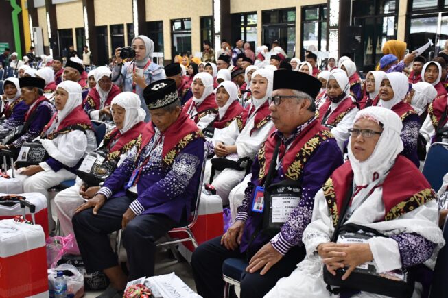 Kloter 9 Tiba di Asrama Haji Sumsel, Kloter 3 Bergerak ke Mekkah Kloter 9 Tiba di Asrama Haji Sumsel, Kloter 3 Bergerak ke Mekkah