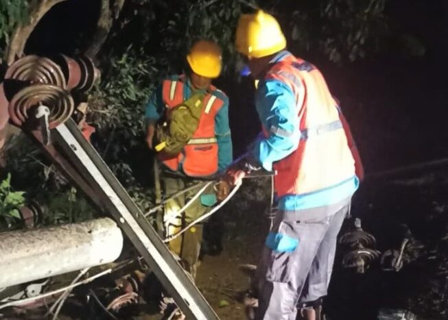 PLN Kebut Perbaikan Jaringan Terdampak Banjir di Ogan Komering Ulu