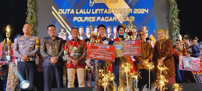 Enriko Vinesa dan Tasya Aura meraih juara pertama sebagai Duta Lalu Lintas Polres Pagaralam 2024