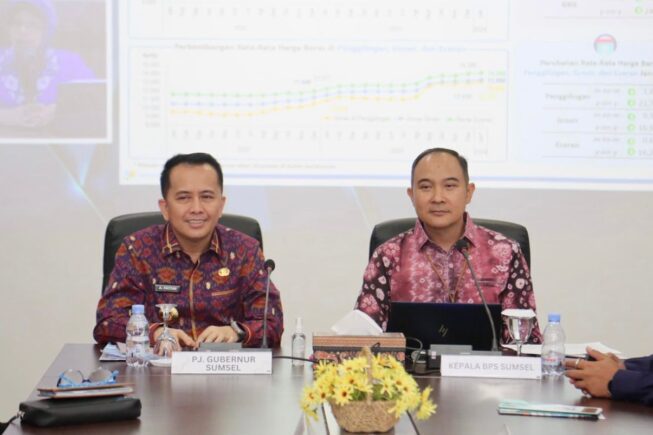 Pj Gubernur Sumsel H Agus Fatoni dan Kepala BPS Provinsi Sumsel Moh. Wahyu Yulianto Pj Gubernur Sumsel H Agus Fatoni dan Kepala BPS Provinsi Sumsel Moh. Wahyu Yulianto