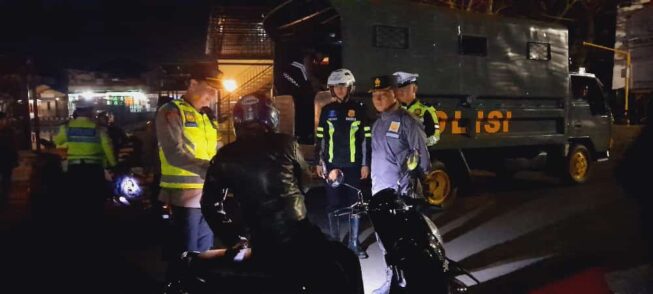 Polres Pagaralam Intensifkan Razia dan Patroli di Malam Minggu untuk Cegah Kejahatan Polres Pagaralam Intensifkan Razia dan Patroli di Malam Minggu untuk Cegah Kejahatan