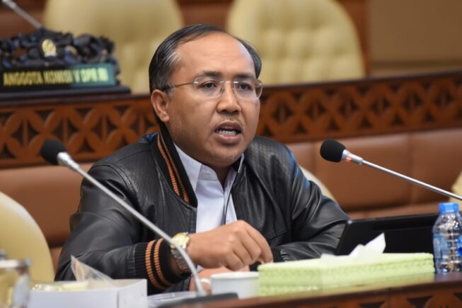 Anggota Komisi V DPR RI Suryadi Jaya Purnama Anggota Komisi V DPR RI Suryadi Jaya Purnama