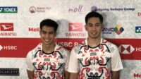 Ganda putra Sabar Karyaman Gutama/Mohammad Reza Pahlevi Isfahani menyingkirkan pasangan juara All England, Bagas Maulana/Muhammad Shohibul Fikri pada babak pertama Indonesia Masters 2022 yang berlangsung di Istora Senayan Jakarta, Selasa. (Antaranews/Roy Rosa Bachtiar)